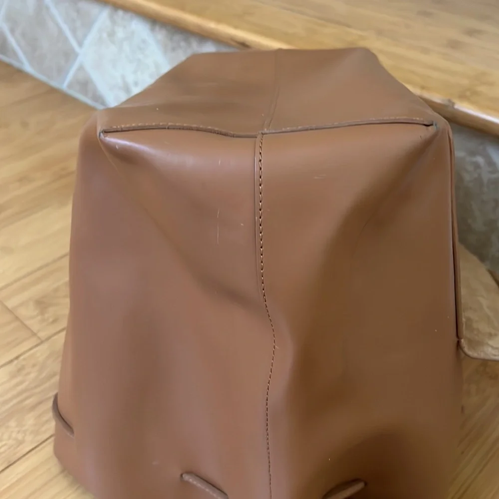 Stunning Cowhide Bucket Bag & Pouch by Lancaster, City - Picture 8 of 10